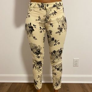 Flower pattern skinny elastic pants